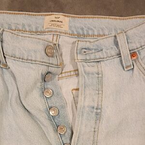 Levi's High Rise Jeans in Soft Blue
